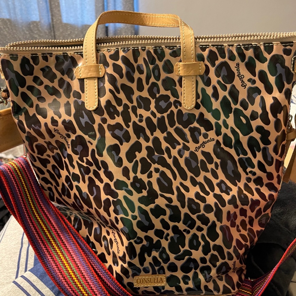 Leopard Consuela